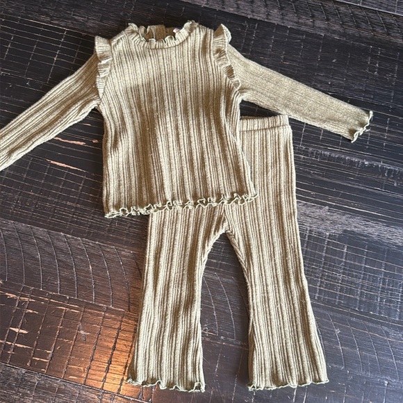 Matching Ribbed Set - Picture 1 of 2